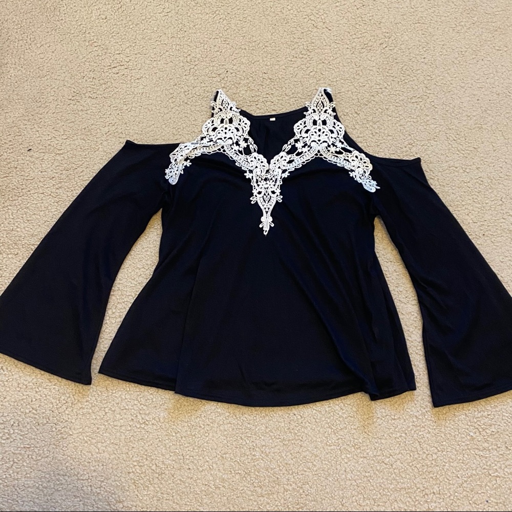 Off the Shoulder Lace Long Sleeve Cold Shoulder